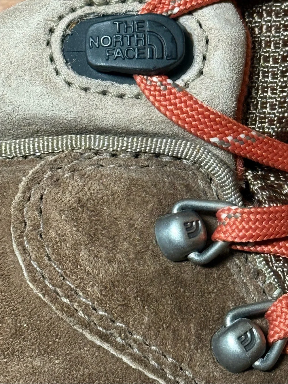 The North Face Chilkat Boys Waterproof Winter Snow Boots Outdoor Hiking Size 3